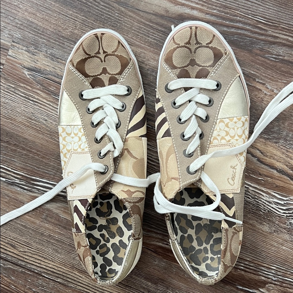 Coach Women's Beige and Cream Patterned Sneakers